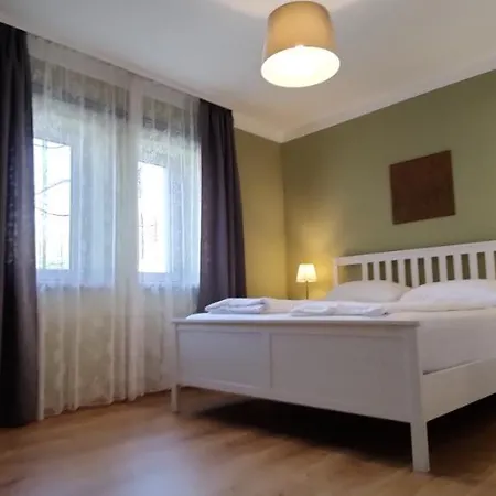 Sabines Apartments Ferienwohnungen Frauenkirchen Exteriér fotografie