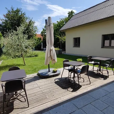 Sabines Apartments Ferienwohnungen Frauenkirchen Exteriér fotografie