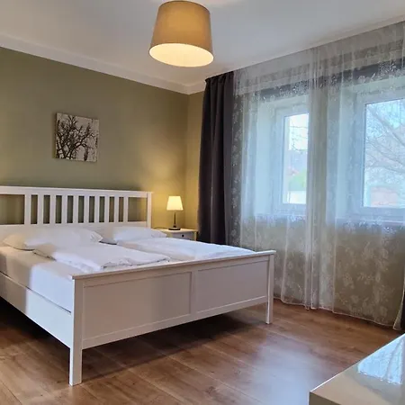 Sabines Apartments Ferienwohnungen Frauenkirchen Exteriér fotografie