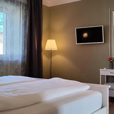 Sabines Apartments Ferienwohnungen Frauenkirchen Exteriér fotografie