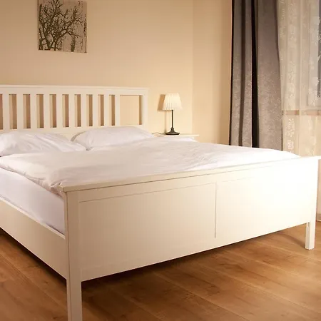 Sabines Apartments Ferienwohnungen Frauenkirchen Exteriér fotografie