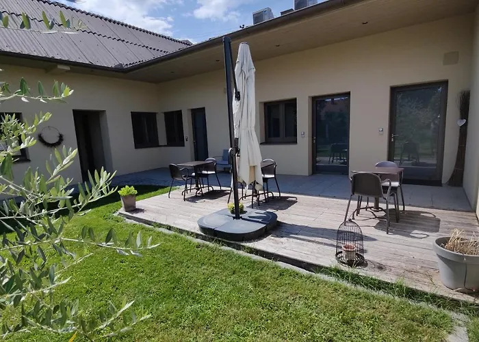 Sabines Apartments Ferienwohnungen