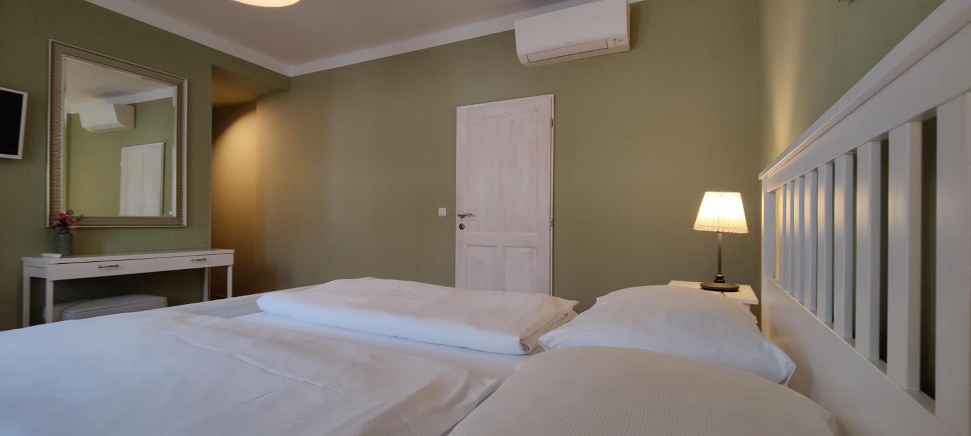 Sabines Apartments Ferienwohnungen Apartment *